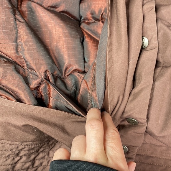 Vintage Bill Blass Metallic Burgundy Down Button Front Jacket Size 6 80s - Picture 11 of 11